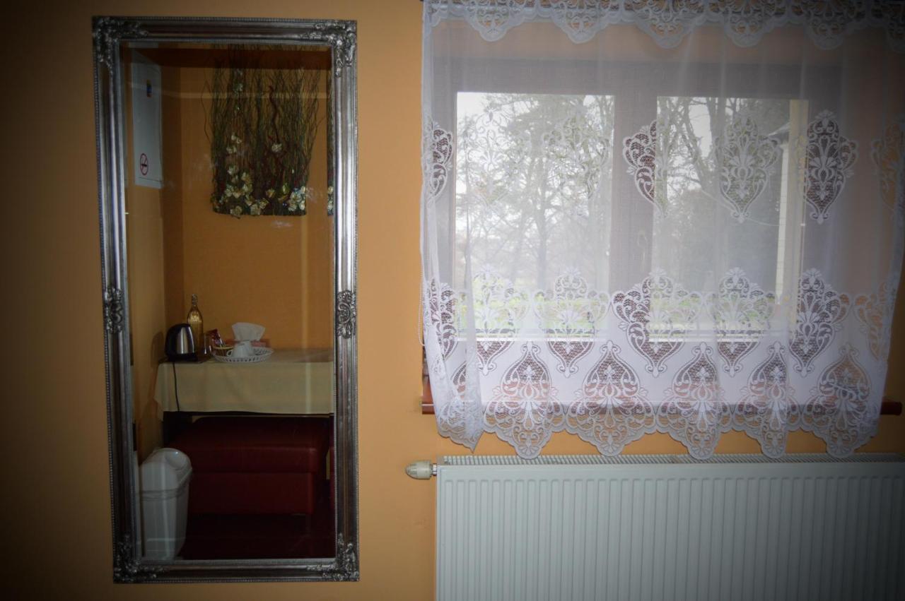 Penzión Pri Kaštieli Záturčie Martin Exterior foto
